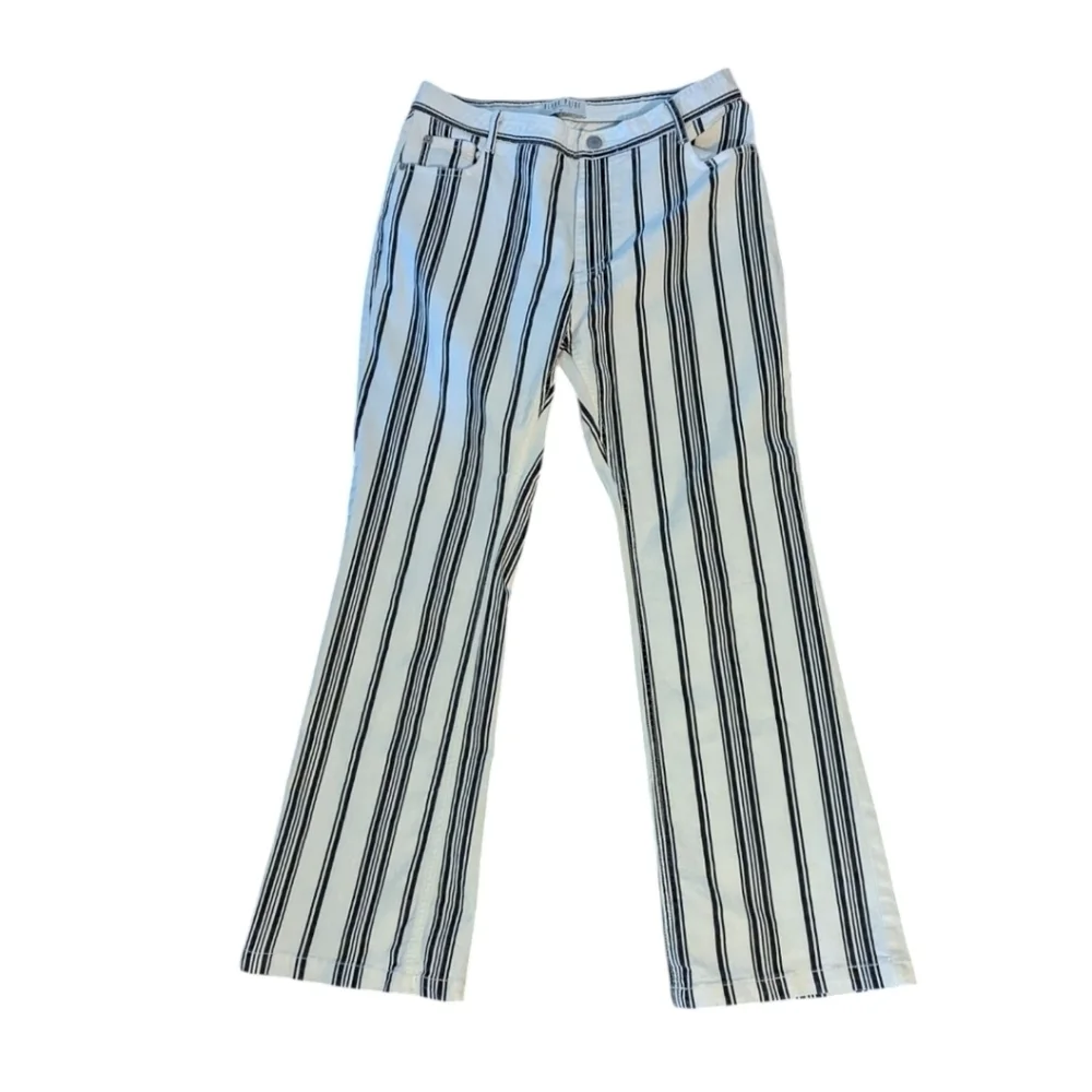 Blank Paige chic cropped